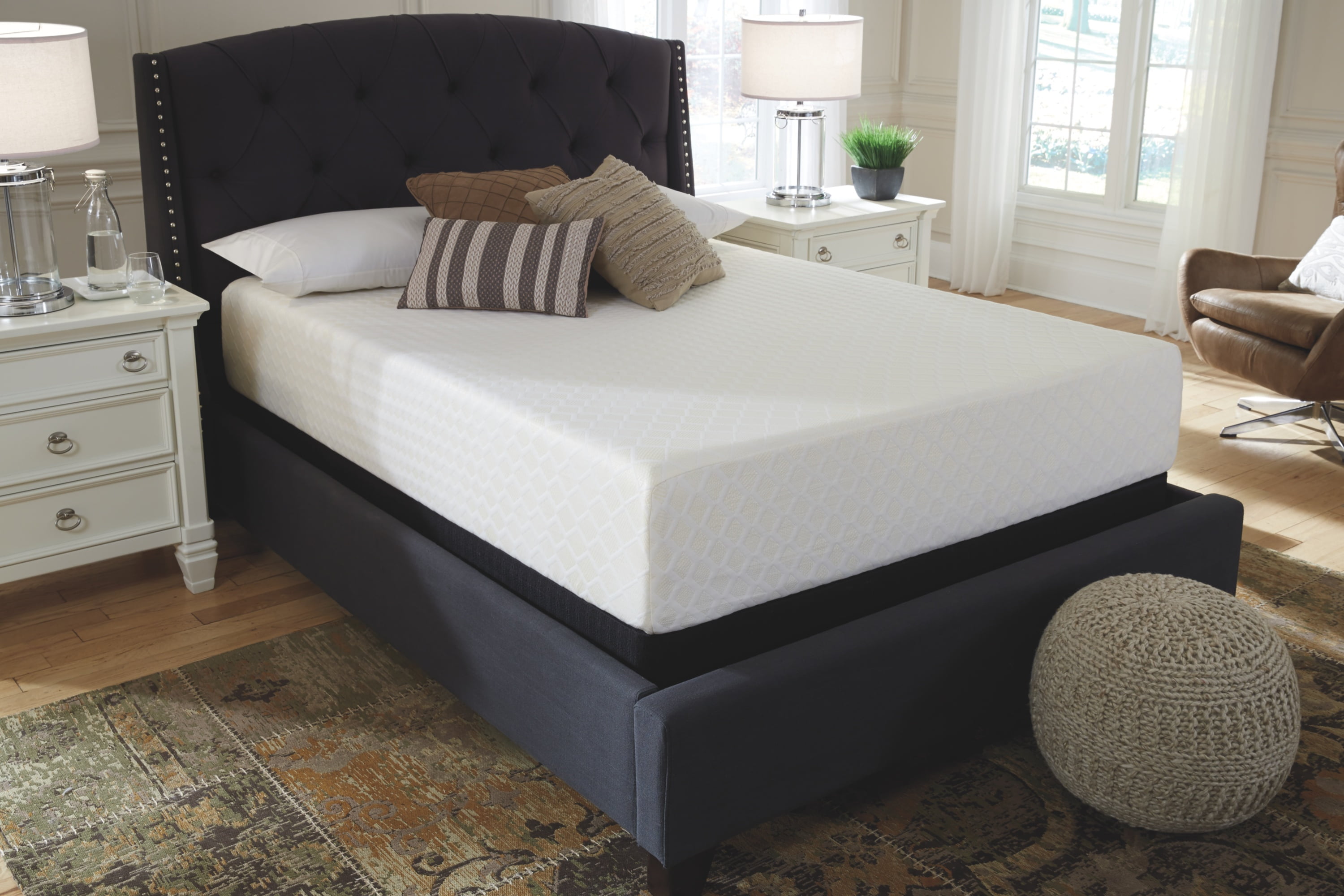 queen bed with memory foam mattress