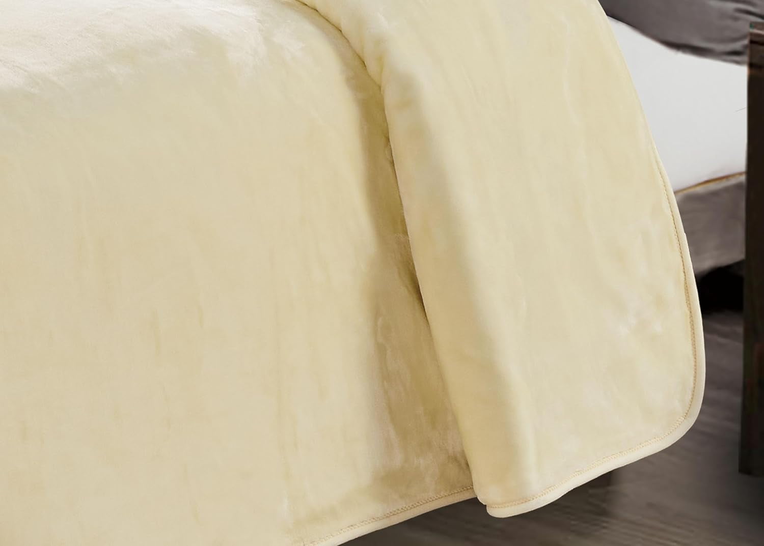 Chezmoi Collection Heavy Thick Korean Style Faux Mink Blanket Single Ply 9 Lbs, 750GSM Silky Soft Plush Raschel Mink Blanket, 92" x 106" US King Size, Solid Beige