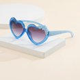 thumbnail image 2 of Lunettes de Soleil Mignonnes pour Filles et Garçons, Protection Solaire Extérieure, Vintage, 2 of 3