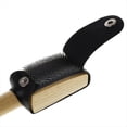 thumbnail image 4 of Cepillo Limpiador de Suelas de Gamuza y Madera para Zapatos de Baile., 4 of 5
