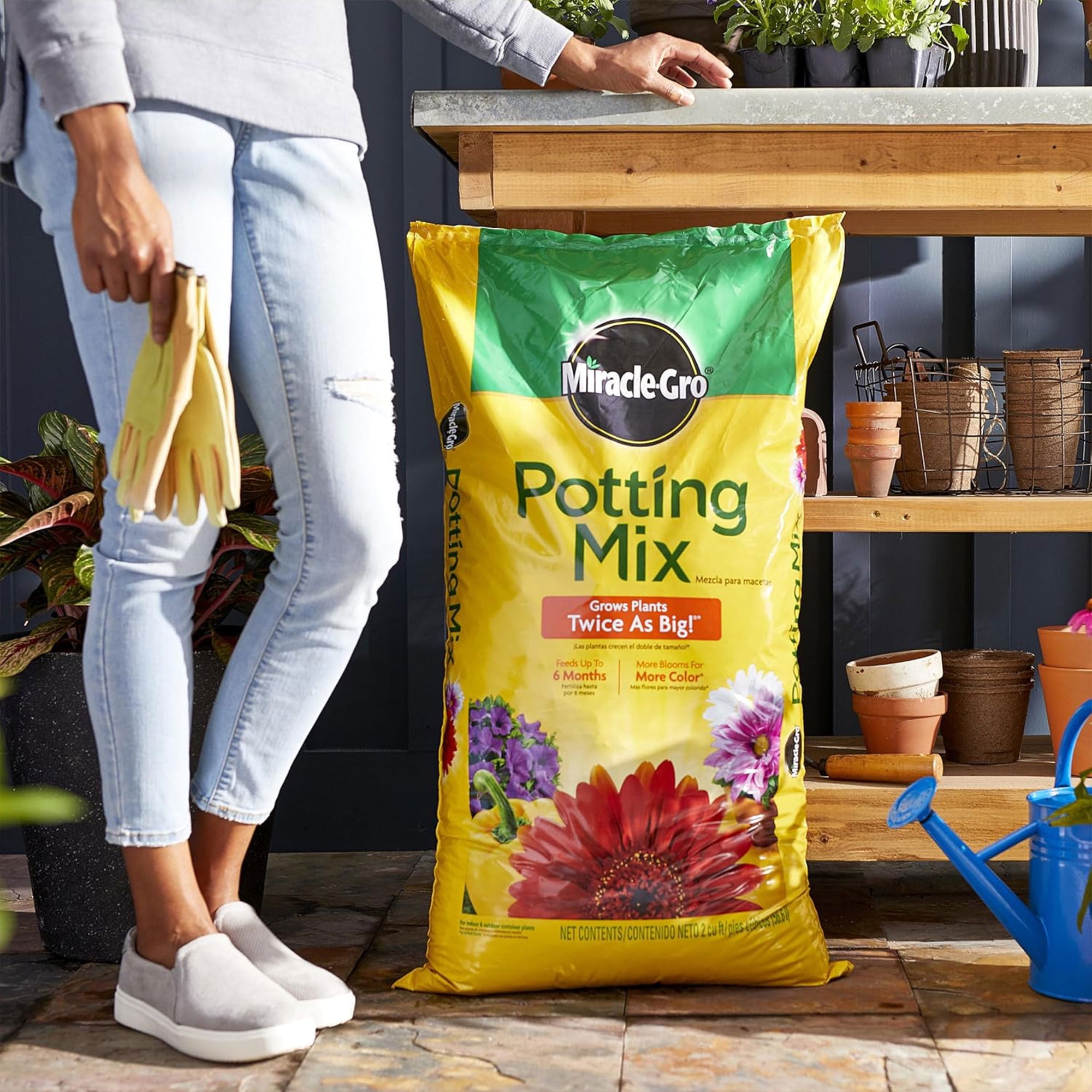 Miracle-Gro 2 Cu Ft Potting Mix and 24-Pack Indoor Plant Food Spikes for Garden Soil