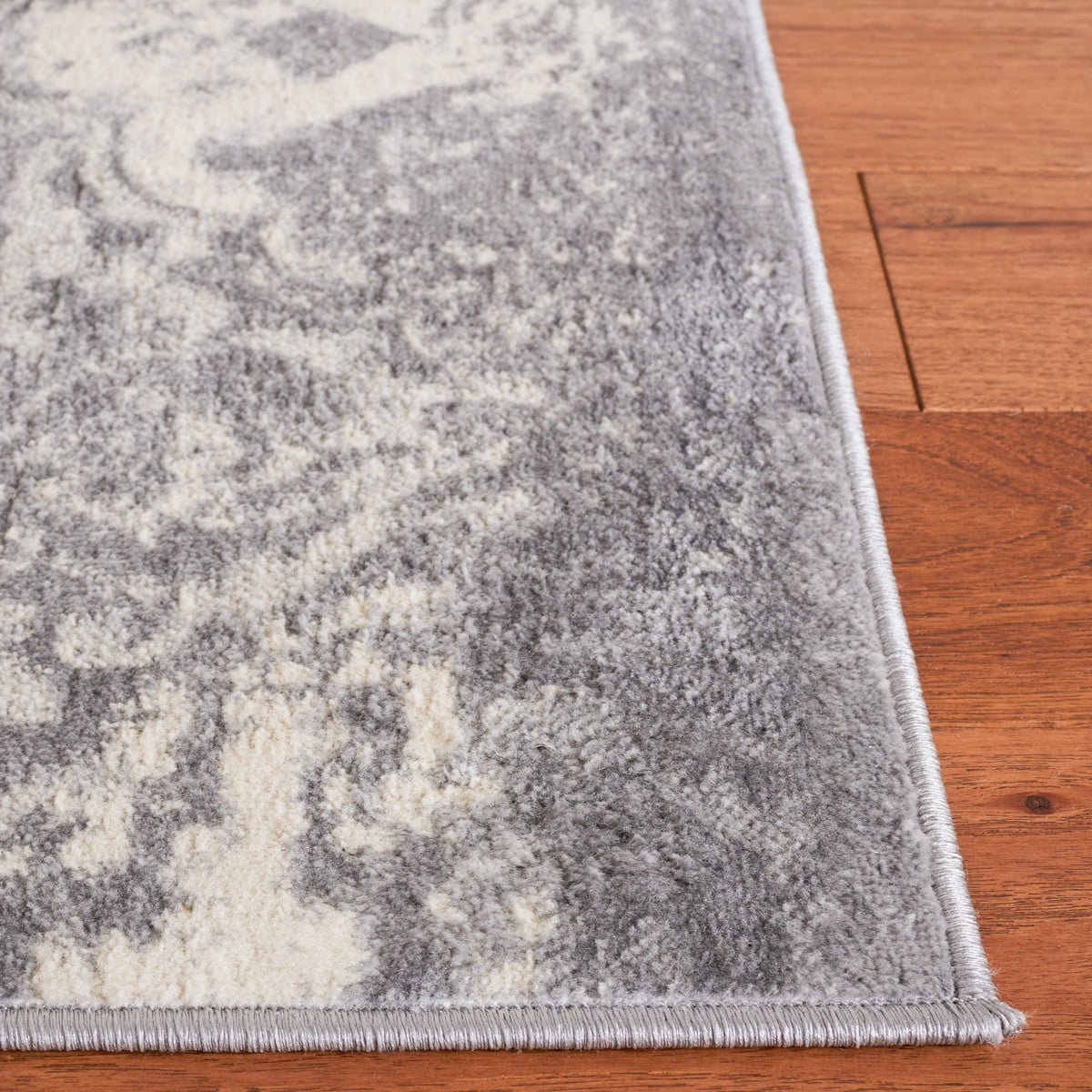 SAFAVIEH Brentwood Iola Oriental Area Rug, 4' x 6', Grey/Ivory