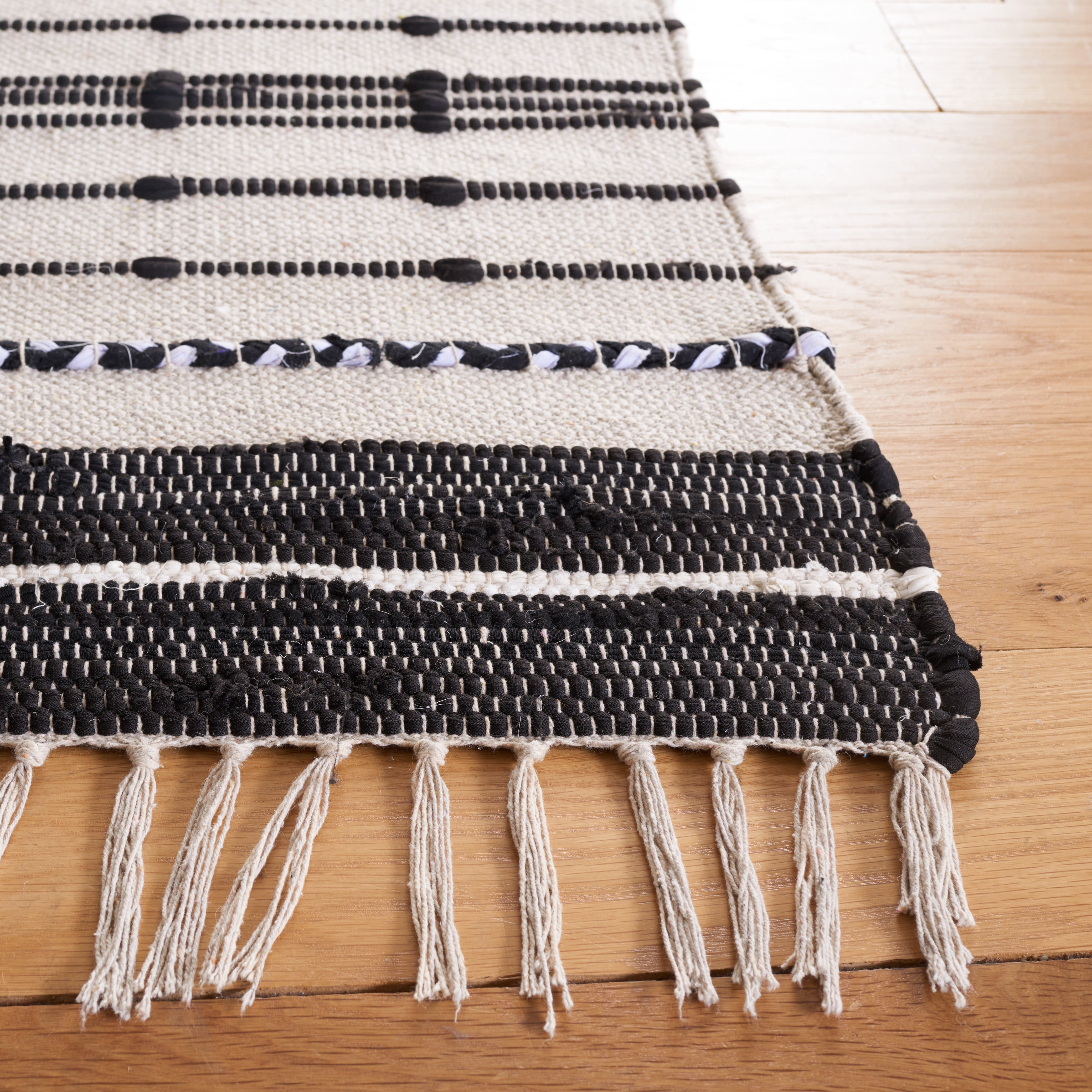 SAFAVIEH Striped Kilim Ottoline Striped Cotton Area Rug, Beige/Black, 6' x 6' Square