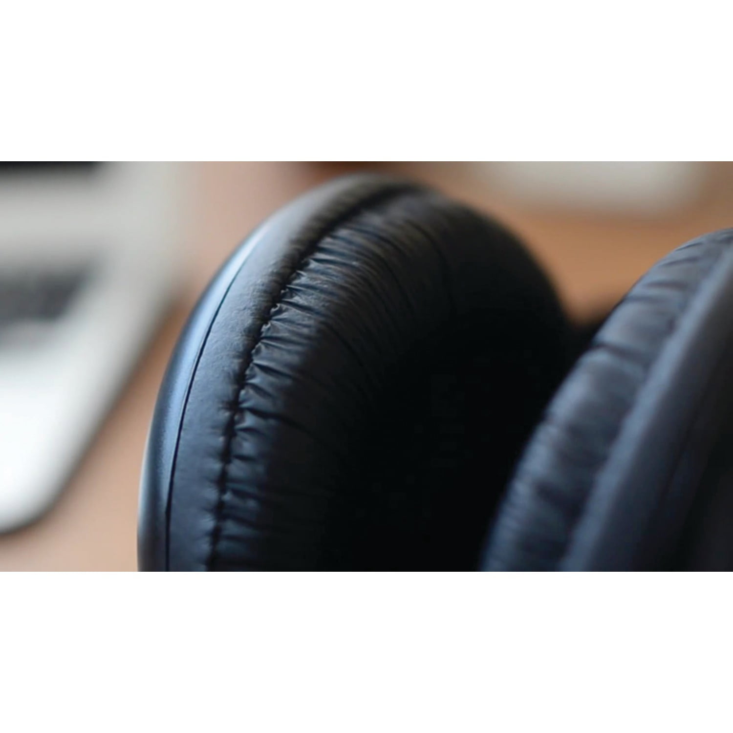 Koss 192980 Ur20 Full-size, Over-the-ear Headphones