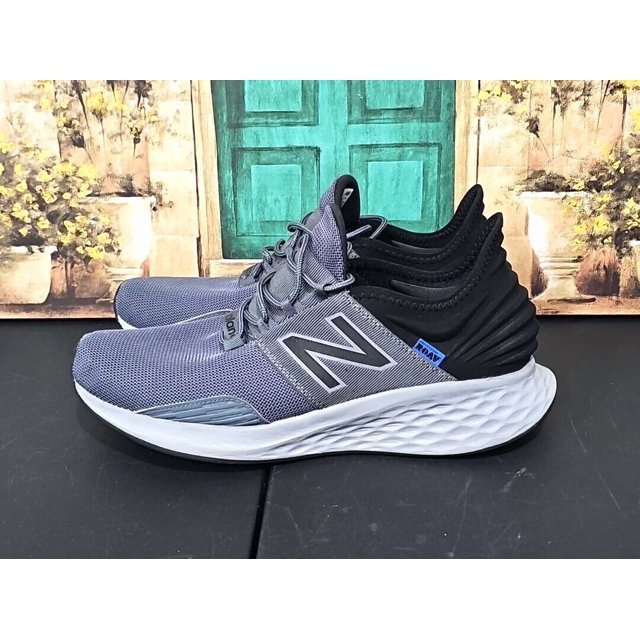 New Balance Men's Fresh Foam Roav V1 Running Shoe, Size 11.5 (MROAVCG)