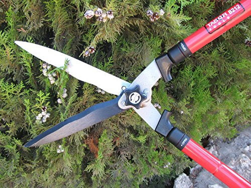WETS B212A Telescopic Hedge Shears with Wavy Blade and Extendable Steel Handles. Extendable Manual Hedge Clippers for Trimming Borders, Boxwood, and Tall Bushes.