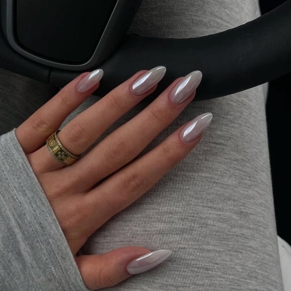 Coated White Solid Color False Nails, Short Almond Plain Press-On Nail Tips