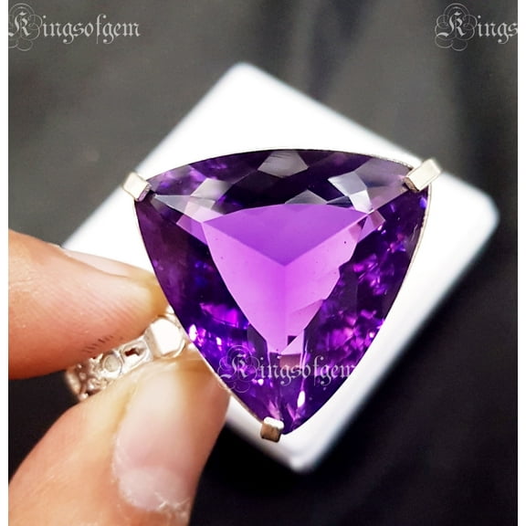 Beautiful 72 Carat Purple Amethyst Trillion 925 Solid Silver Pendant Gemstone