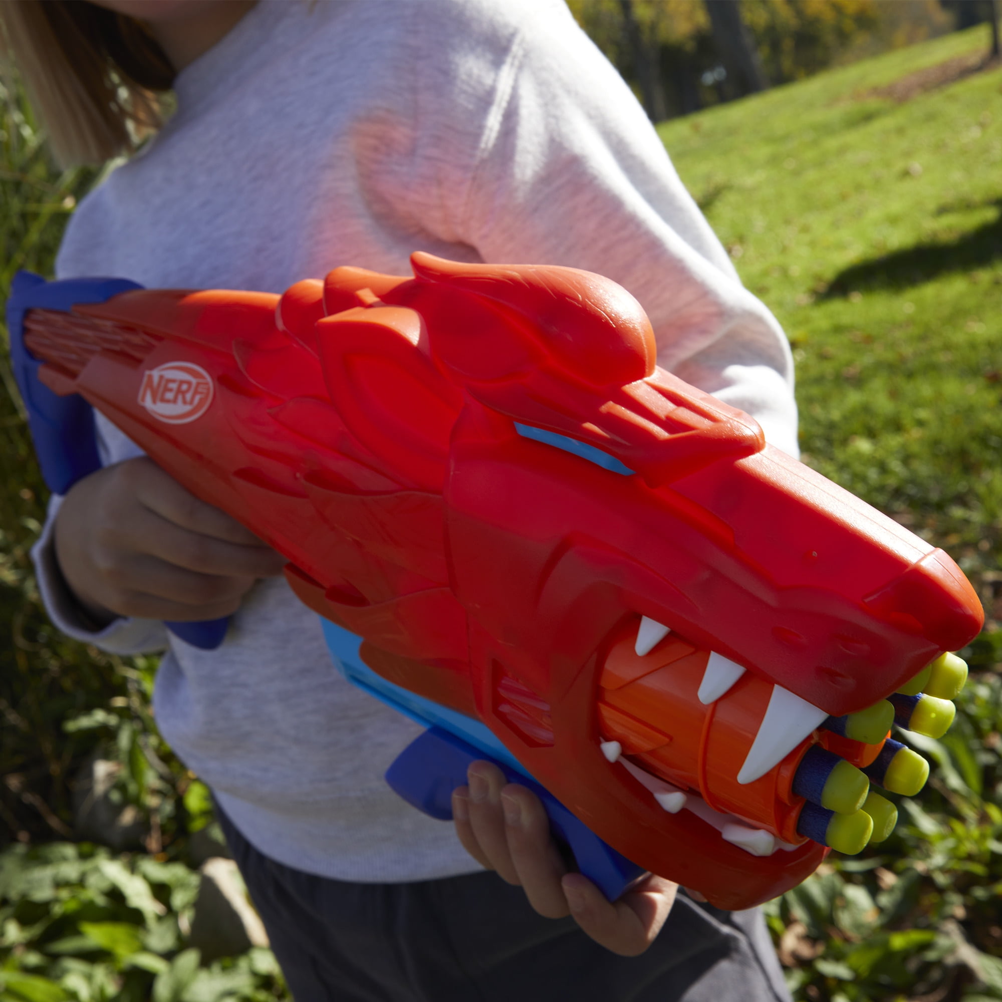Nerf Wild Lionfury, Easy Play Dart Blaster with 16 Elite Darts, Ages 6 & Up Kids Toys for Outdoor Summer Games Ages 6 and Up
