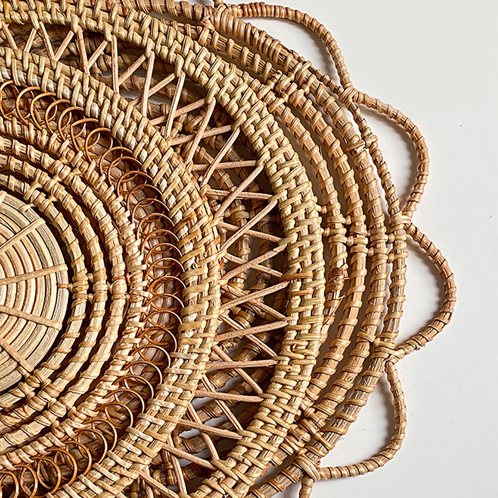 Vigorush Rattan Wall Basket Boho Round Wicker Woven BasketsTrays Hanging Decor 3Pcs Set
