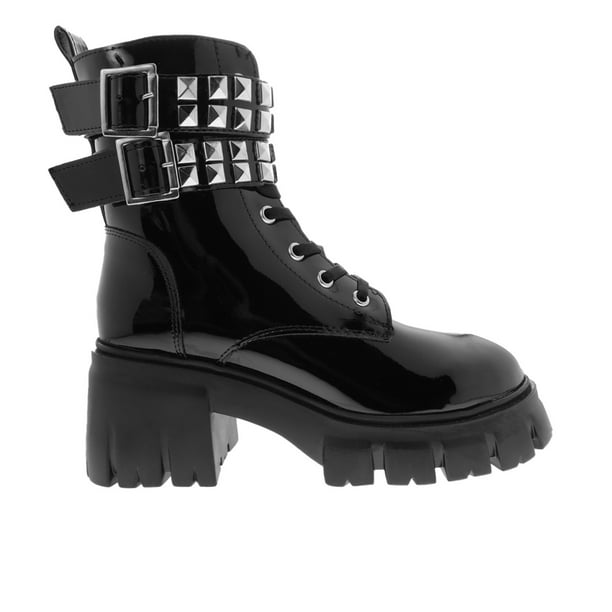 Botín Isa color negro con estoperoles 22.5 Dorothy Gaynor Botín Isa color negro con estoperoles 22.5