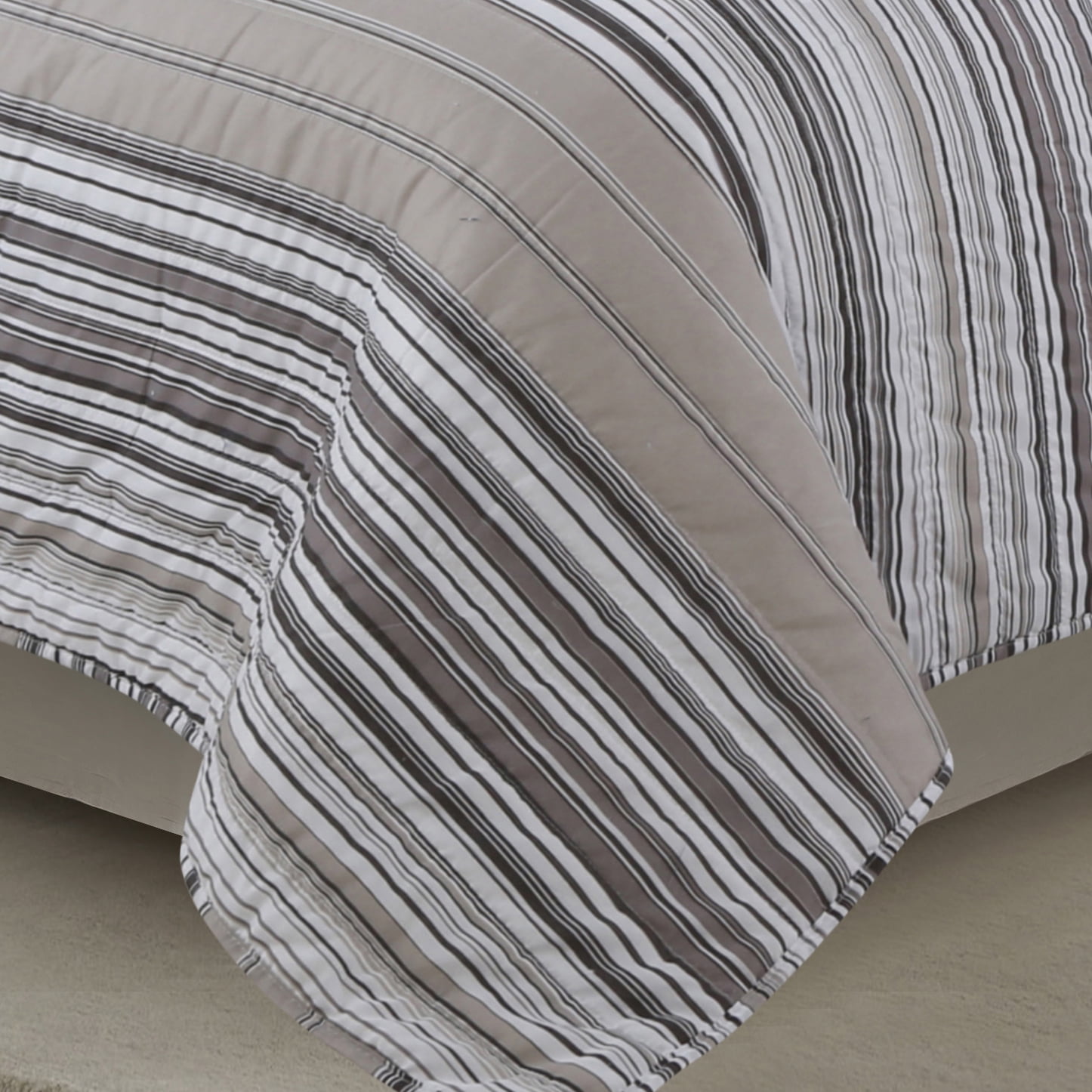 Mesa Grey Stripe 3-piece Quilt Set King