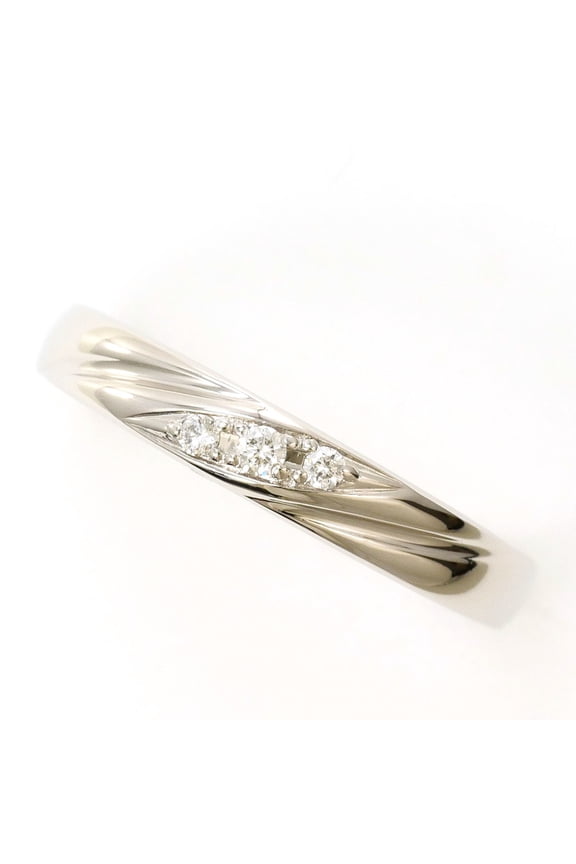 Pre-Owned PT950 Platinum Ring with 0.03ct Diamond, Total Weight 2.8g Condition.
