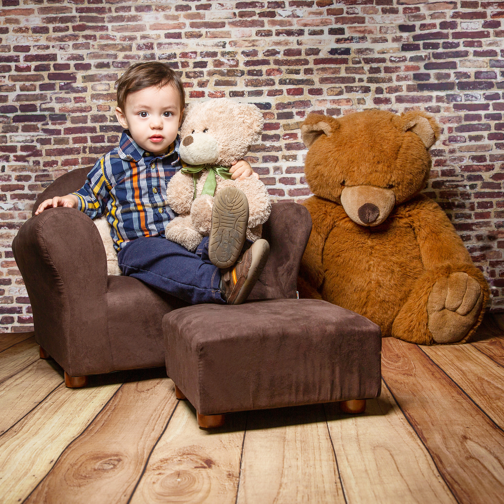 Keet Roundy Children's Chair Microsuede Brown with ottoman