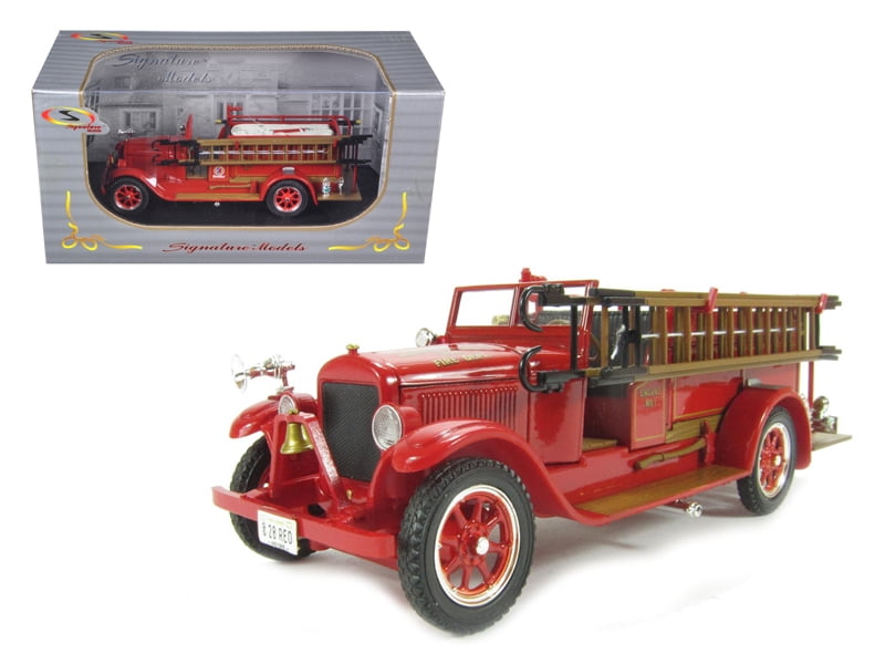 1928 Studebaker Fire Truck Signature Models 32347 1/32 Scale Diecast Model 