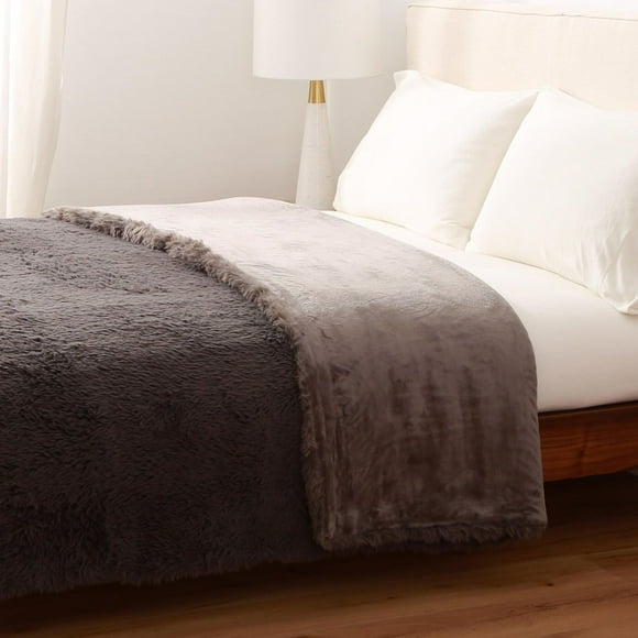 FAUX FUR BLANKET