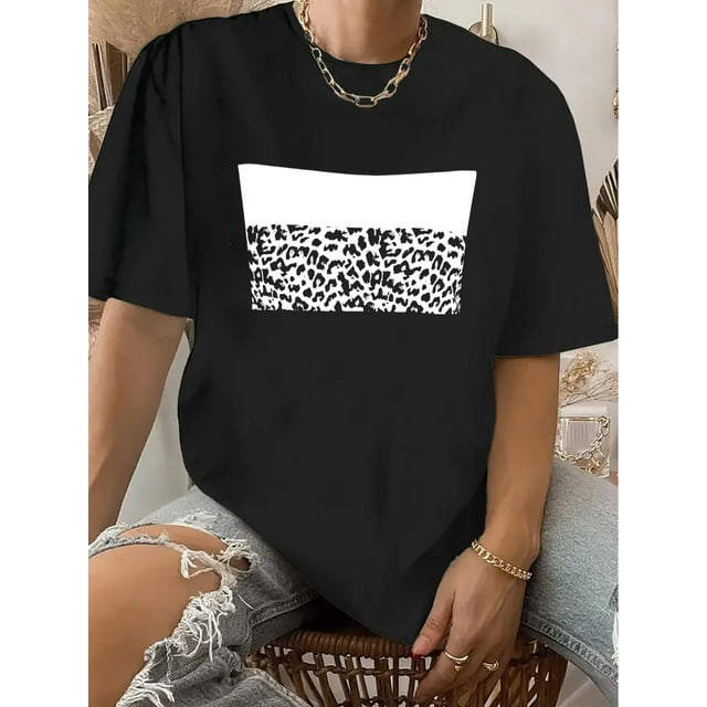 Deer Chives Directional Is a Round-Neck Short-Sleeve T-Shirt, a Vintage Casual Printed Top for Women.