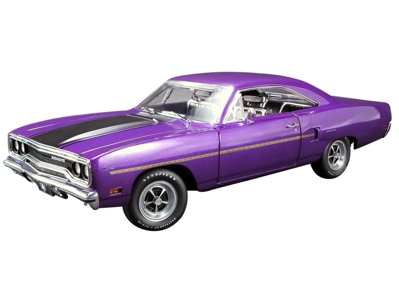 1970 Plymouth Road Runner Purple Graveyard Carz Limited Edition to 732 Pieces Worldwide 1//18 Diecast Model Car by GMP 18897 Season 1,Runnin Down a Dream 2012 TV Series