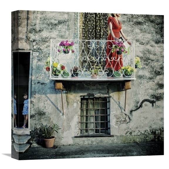 Global Gallery Ambra,'Chains Of Gold' Stretched Canvas Artwork