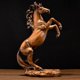 thumbnail image 1 of Escultura de estatua de caballo de pie de resina hecha a mano, decoración de mesa de 31cm de altura para familiares y amigos decorativos Estilo E, 1 of 8