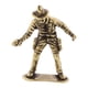 thumbnail image 1 of Estatua de soldado de latón pequeña, figura de luchador de escritorio en miniatura, escultura para Llevando sombrero de vaquero, 1 of 9