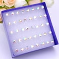 thumbnail image 1 of Pendientes de plástico con forma de botón para mujer, pendientes de resina en caja, pendientes cuadrados, pendientes pequeños, joyas, 1 of 5