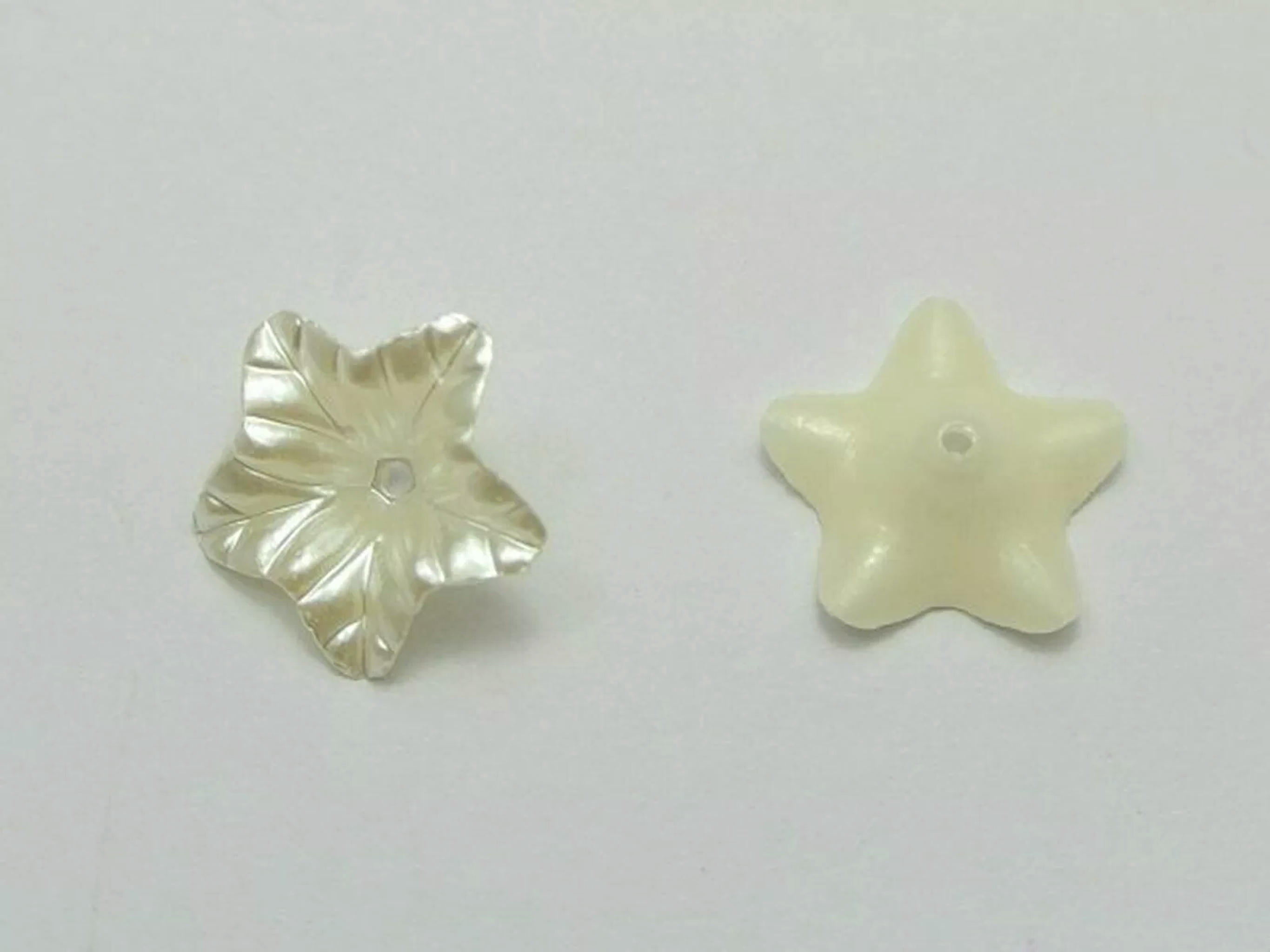 U8MO 500 Ivory Acrylic Pearl Bead Cap Bellflower Bell Flower Beads 16mm Wholesales