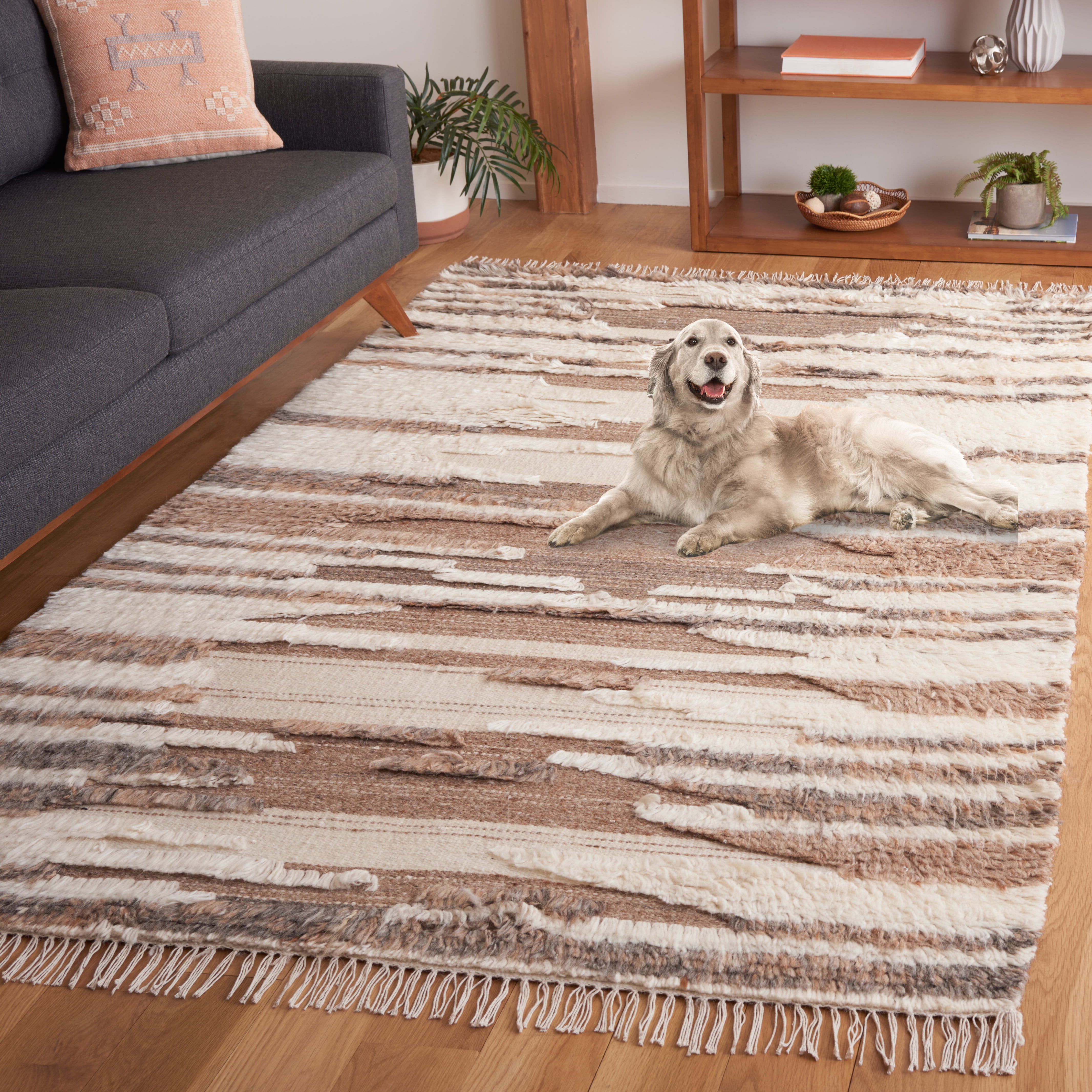 SAFAVIEH Kenya Alana Geometric Area Rug, Ivory/Brown, 5' x 8'