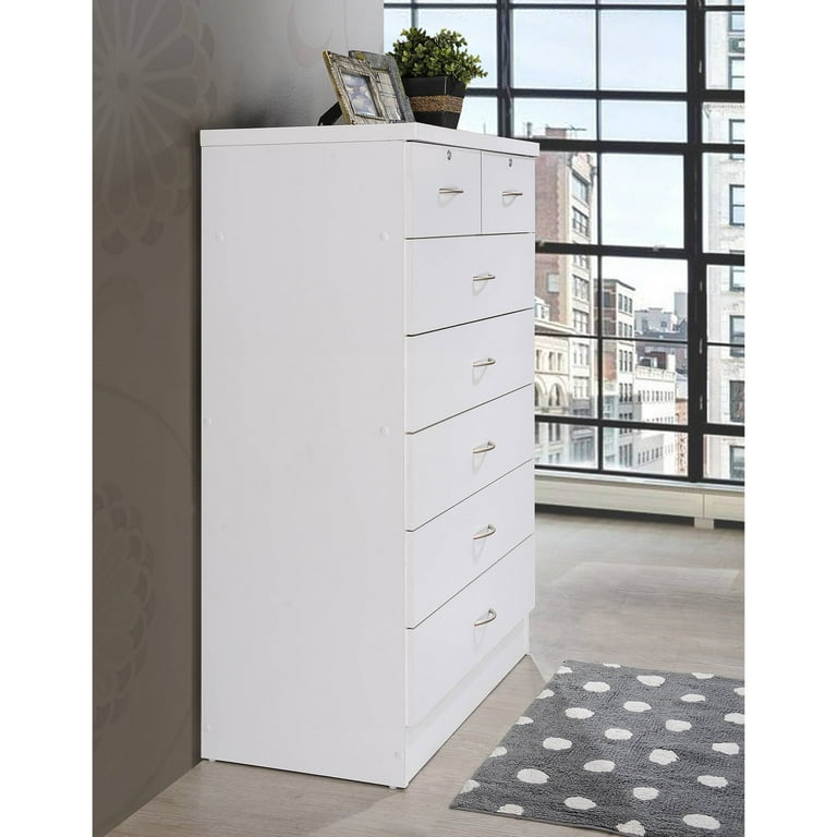 Hodedah 7 drawer chest with locks on 2 top drawers on sale in white
