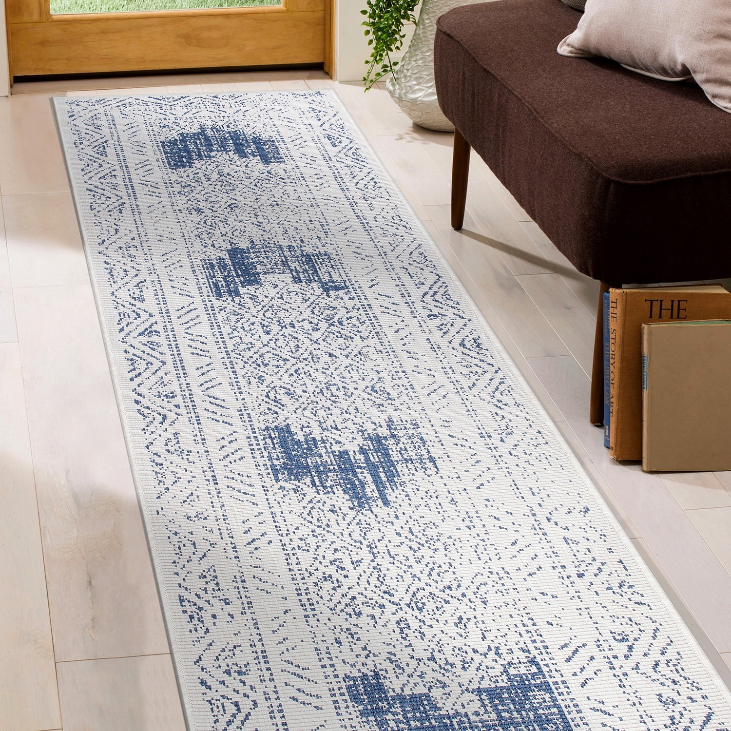 World Rug Gallery Transitional Bohemian Weather Resistant Reversible Indoor/Outdoor Area Rug - Blue 2'x7'