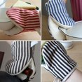 thumbnail image 3 of Duckbill Shape Microwave Oven Kitchen Baking and Barbecue Oven Insulation Gloves Heat Resistant Anti-Hot, 3 of 5