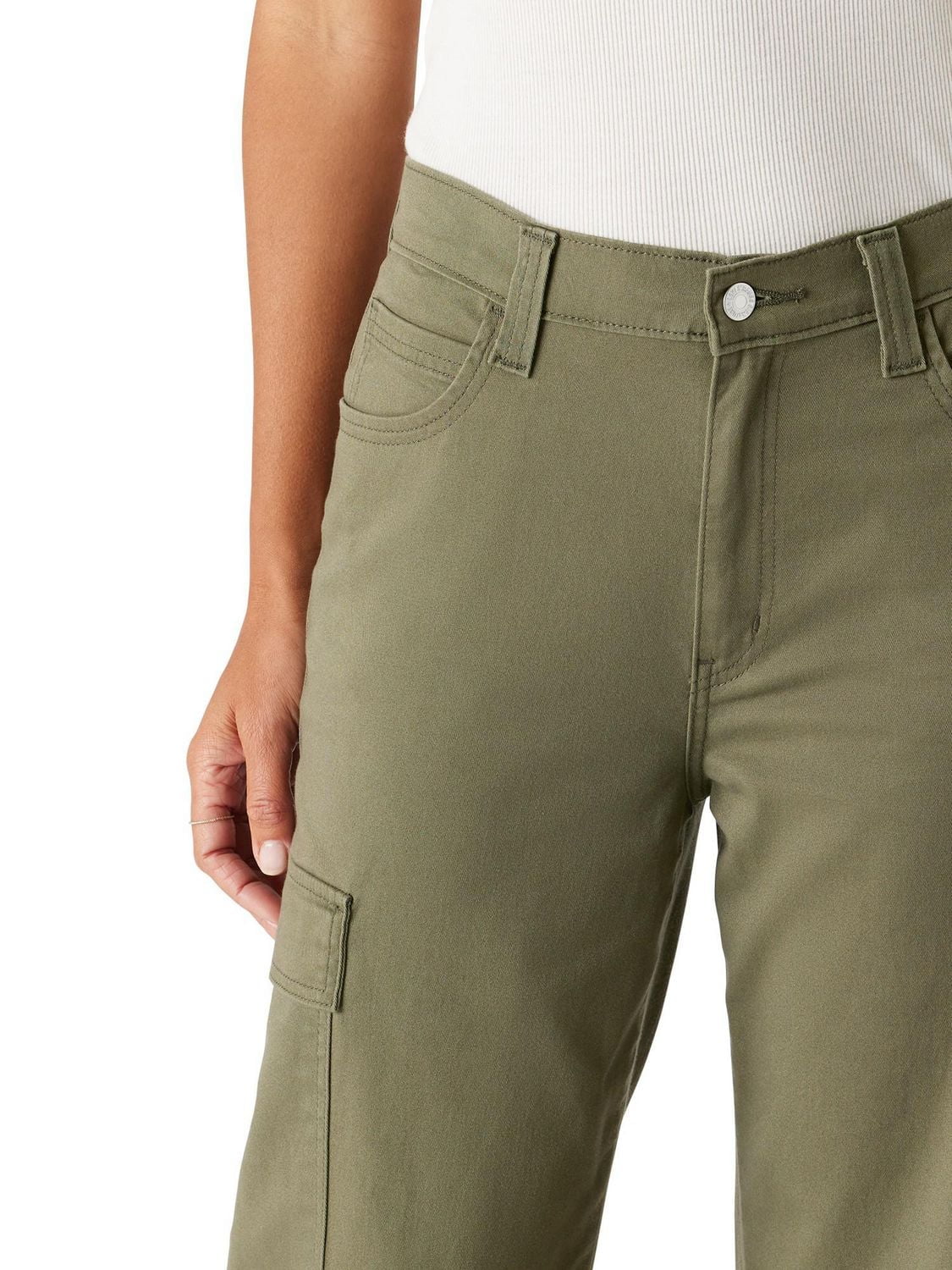 Levi Strauss Signature™ Women's Cargo Wide Leg Jeans, Available sizes: 2 – 18