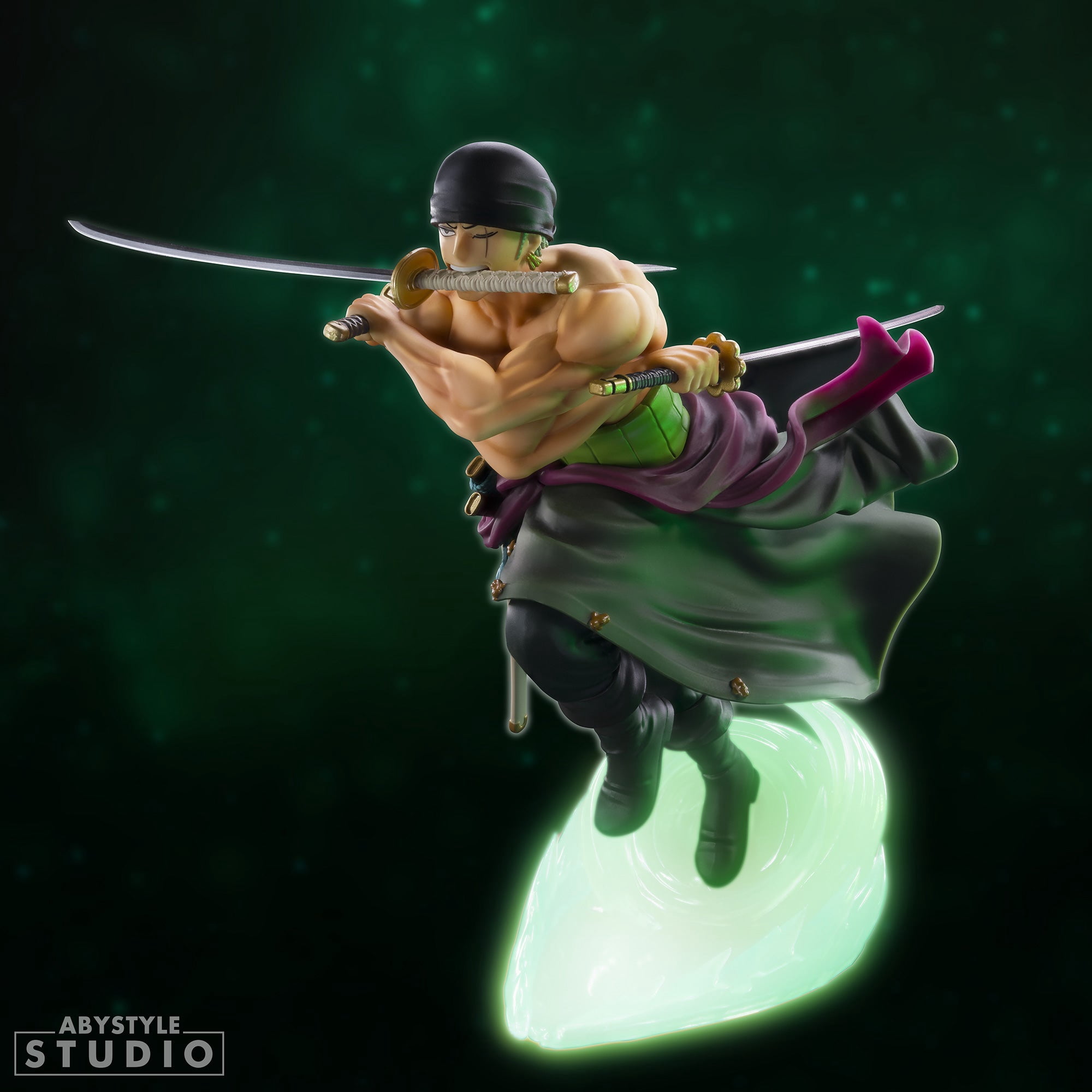 ABYstyle Studio One Piece Zoro Glow in the Dark SFC Figure