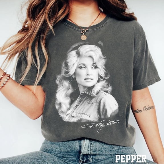 Dolly Portrait Signature Graphic T-Shirt, Vintage Country Music Photo Style