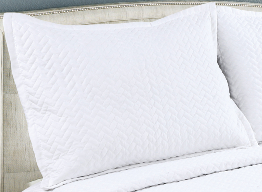 Marina Decoration Embroidered Stitching Coverlet Bedspread Ultra Soft Solid Bedding Summer Quilt Set with Quilted Sham