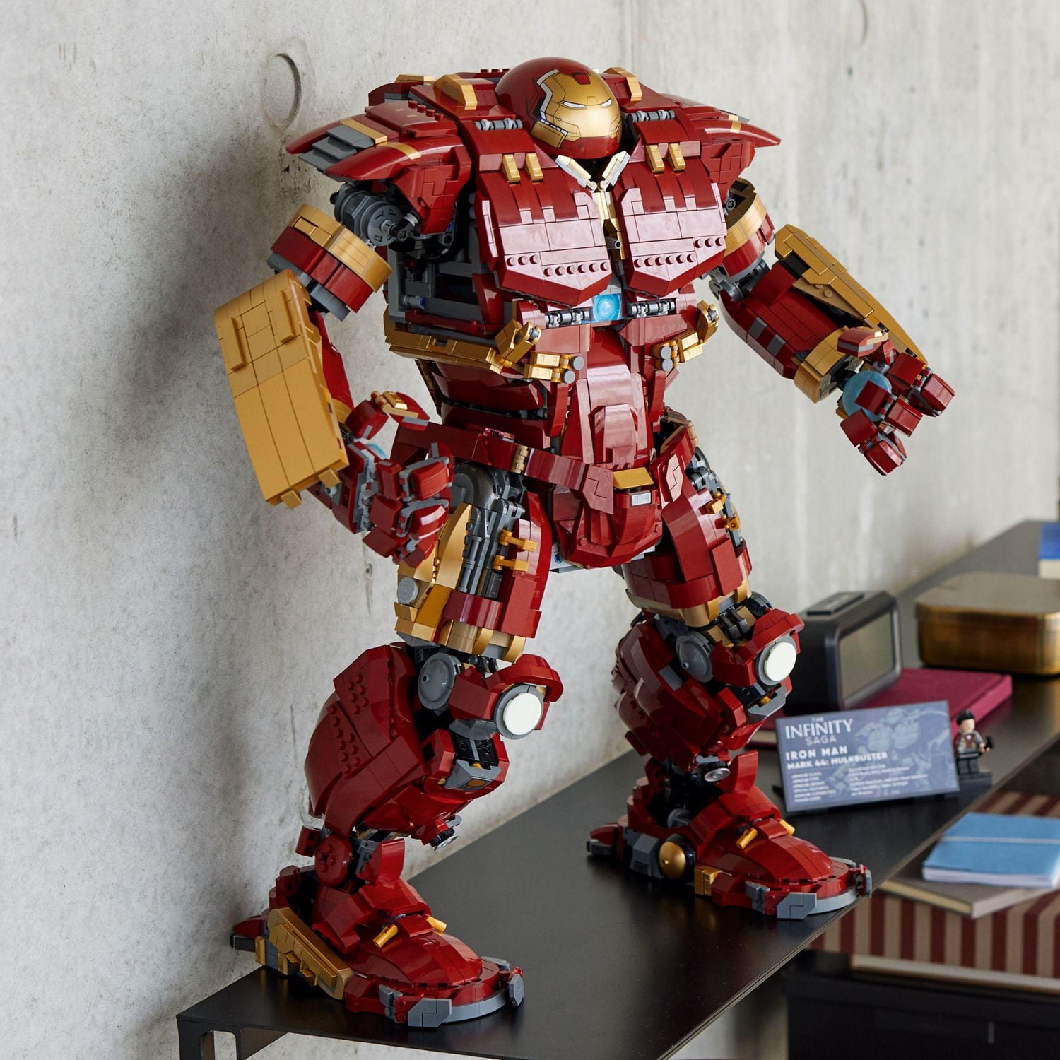 LEGO Super Heroes Le Hulkbuster 76210 Ensemble de construction (4049 pièces)