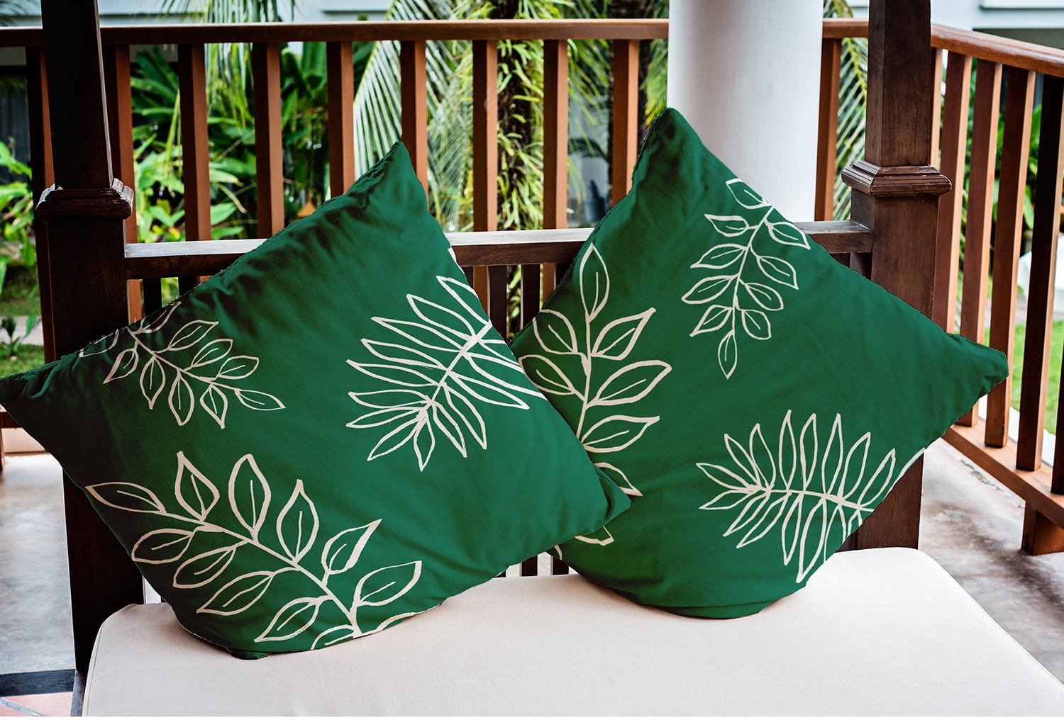 16"x16" Square Simply Daisy Fern Leaves Poly Indoor/Outdoor Pillow, Meadow Green Qty 1