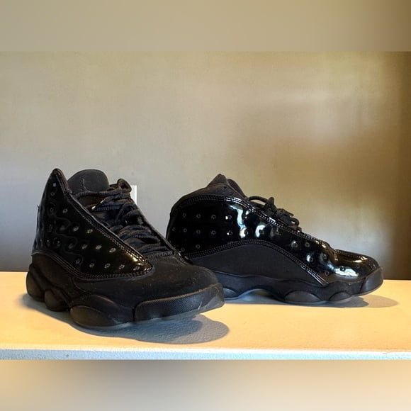 Jordan Jordan 13 Retro Cap and Gown Black size 8 men’s (womens 9.5)