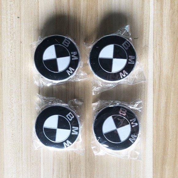 4PCS 68mm Wheel Center Hub Caps Logo Badge Emblem For BMW 1 3 5 7 Series X1X3X5 (black and white)