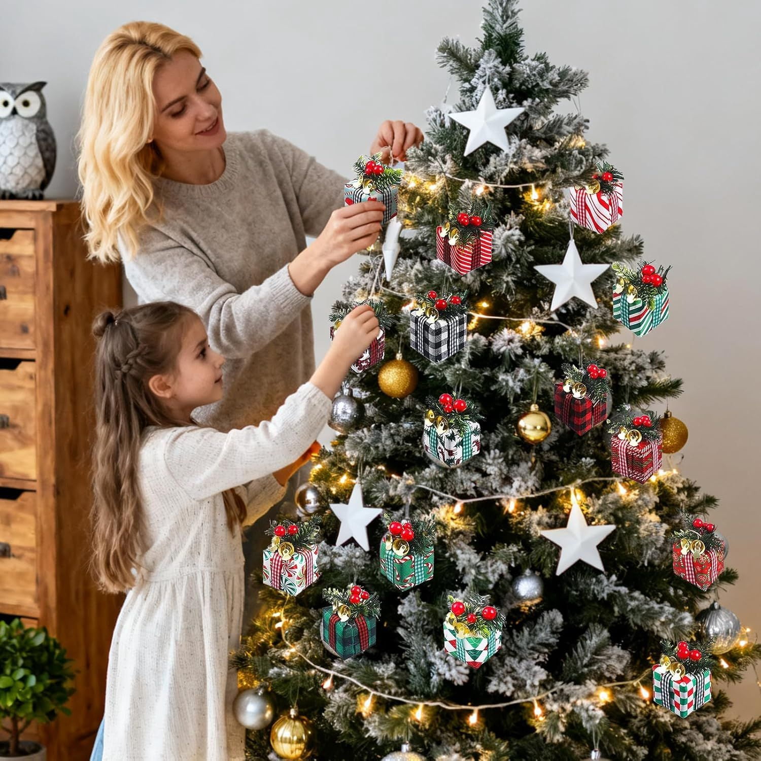 15Pcs Christmas Tree Mini Gift Boxes Christmas Tree Hanging Decorations with Bells Christmas Indoor and Outdoor Ornaments Festive Decoration