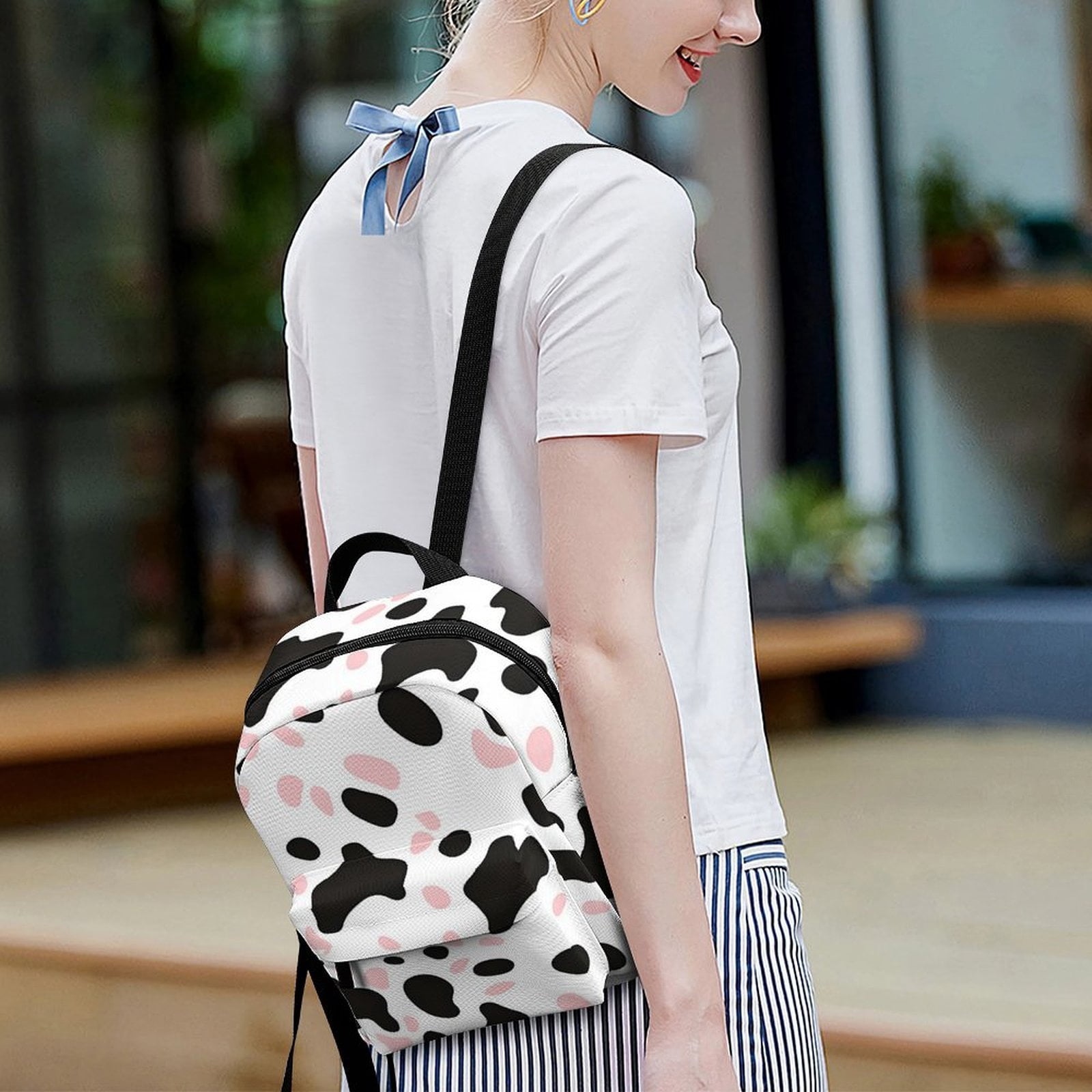 8.1×10in Casual Women'S Backpack With Anti-Contraction And Stretch For Sports Activities Travel Picnics Simple Cow Print Pattern White Background, Pink And White_1