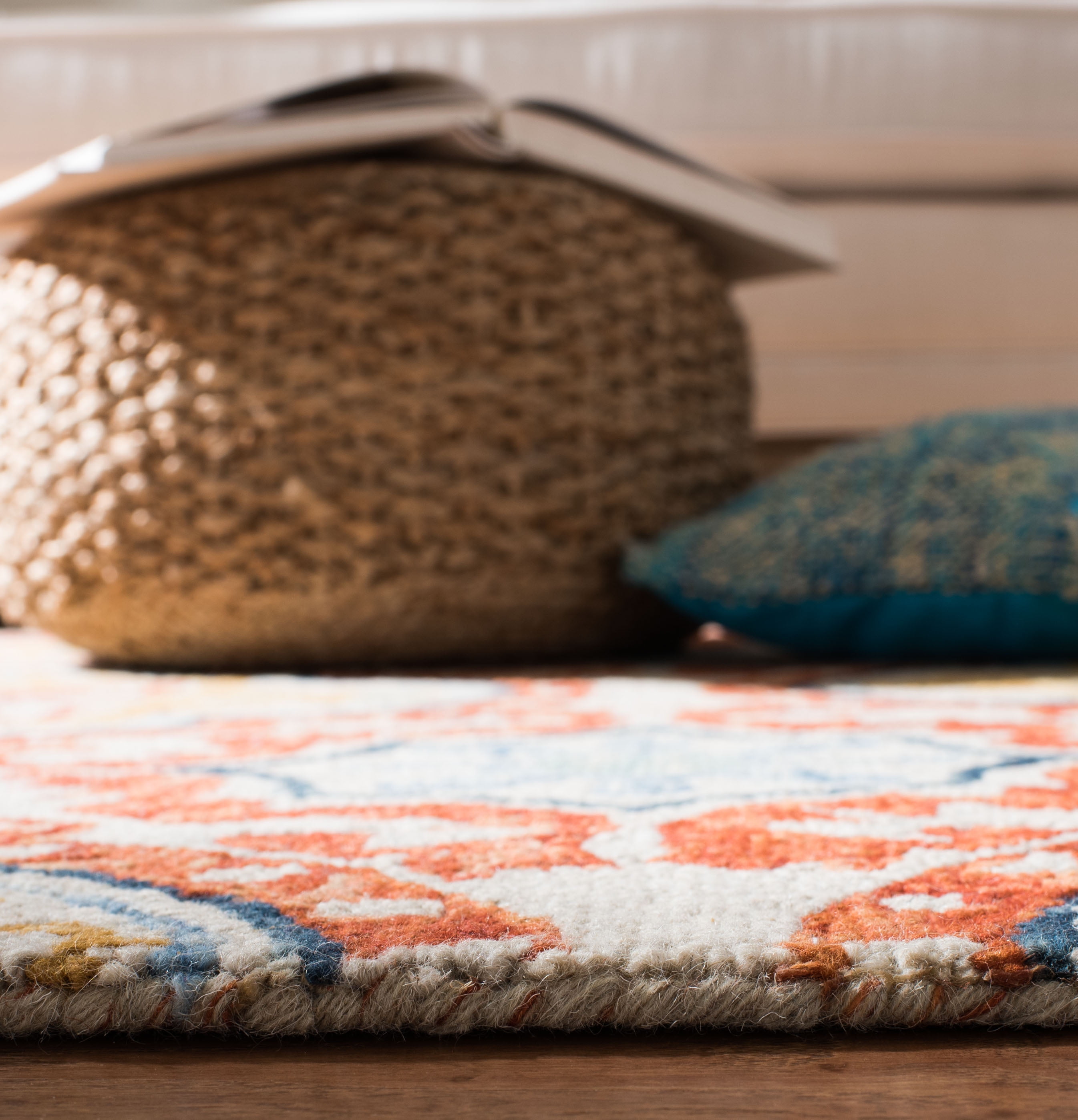 SAFAVIEH Aspen Tris Geometric Wool Runner Rug, Beige/Rust, 2'3" x 5'