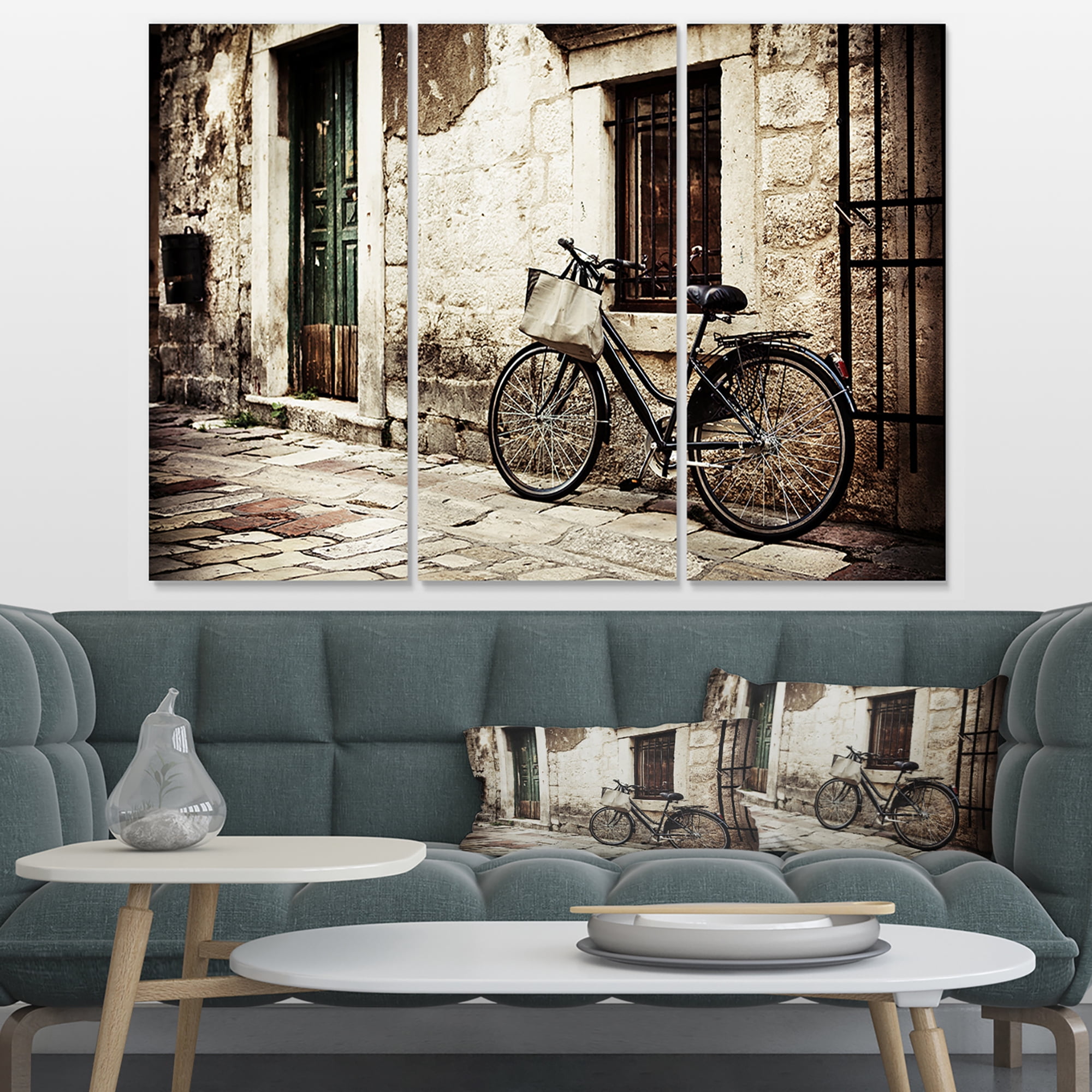 Designart 'Bicycle with Shopping Bag ' Landscape Photo Canvas Art Print