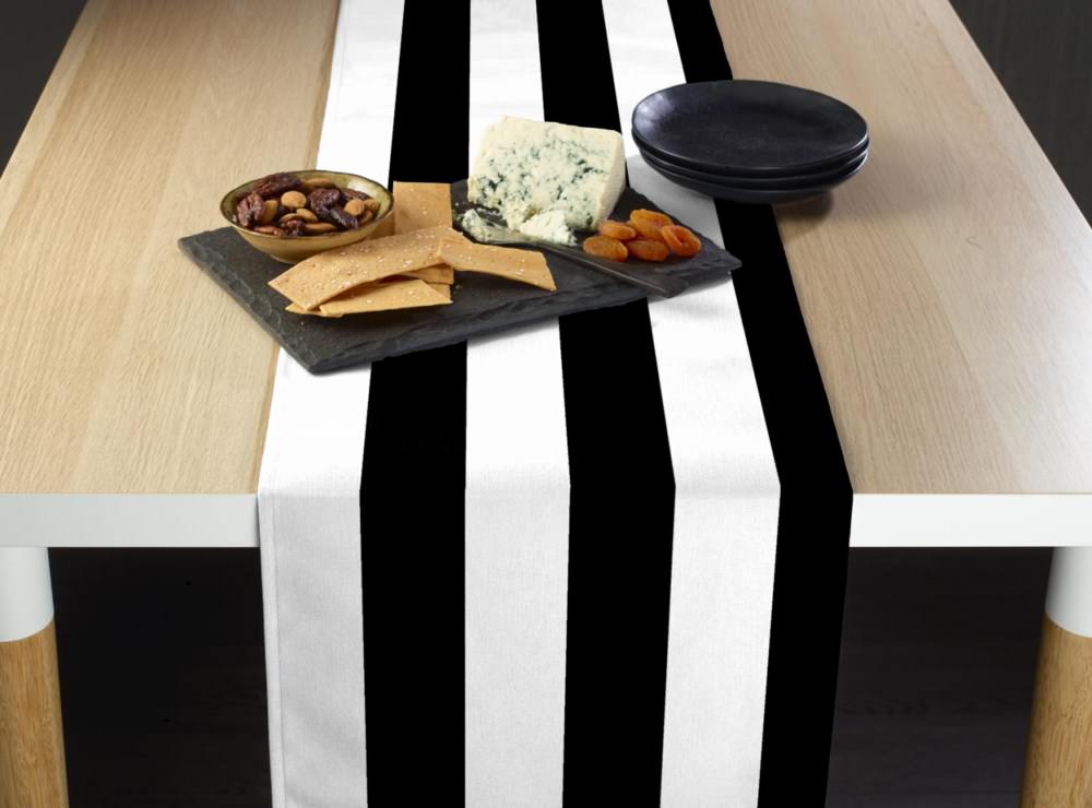 black and white runner table