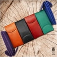 thumbnail image 3 of Estuche para anteojos ili New York con doble solapa de cuero negro, 3 of 5