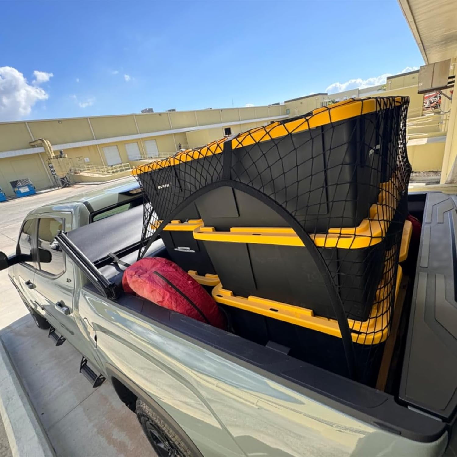 Heavy-Duty Bungee Cargo Net for Pickup Trucks – Stretchable Mesh Load Securer, Universal Fit, Prevents Shifting, Durable & Easy to Use