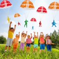 thumbnail image 2 of 50 piezas de juguete de paracaídas, juguetes de lanzamiento sin enredos para niños, juguetes voladores para niños al aire libre, mini juguetes de vacaciones, juguetes de cumpleaños, regalos oso de fresa Juguete, 2 of 5