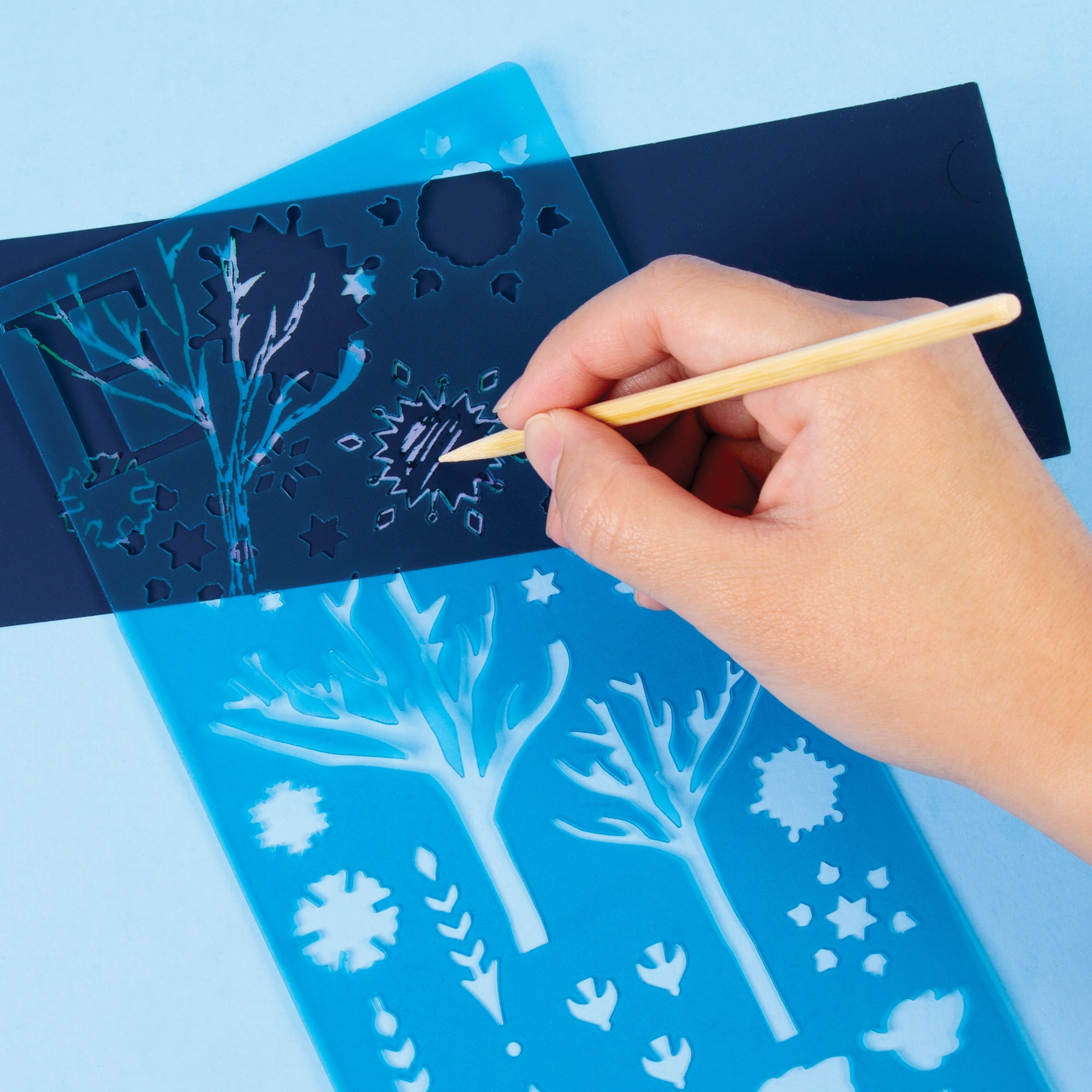 Disney Frozen II: Scratch Art Light Projector - Design Your Own Light Show, Scratch Art into Film & Project, Tweens & Girls Ages 8+