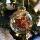 thumbnail image 5 of Adorno Navideño Musical de Acrílico con Cinta Colgante | Decoración para Árbol con Notas Musicales | Acabado Duradero y Resistente a Rayones | Regalo Ideal para Músicos, Cantantes y Compositores | Gu, 5 of 6