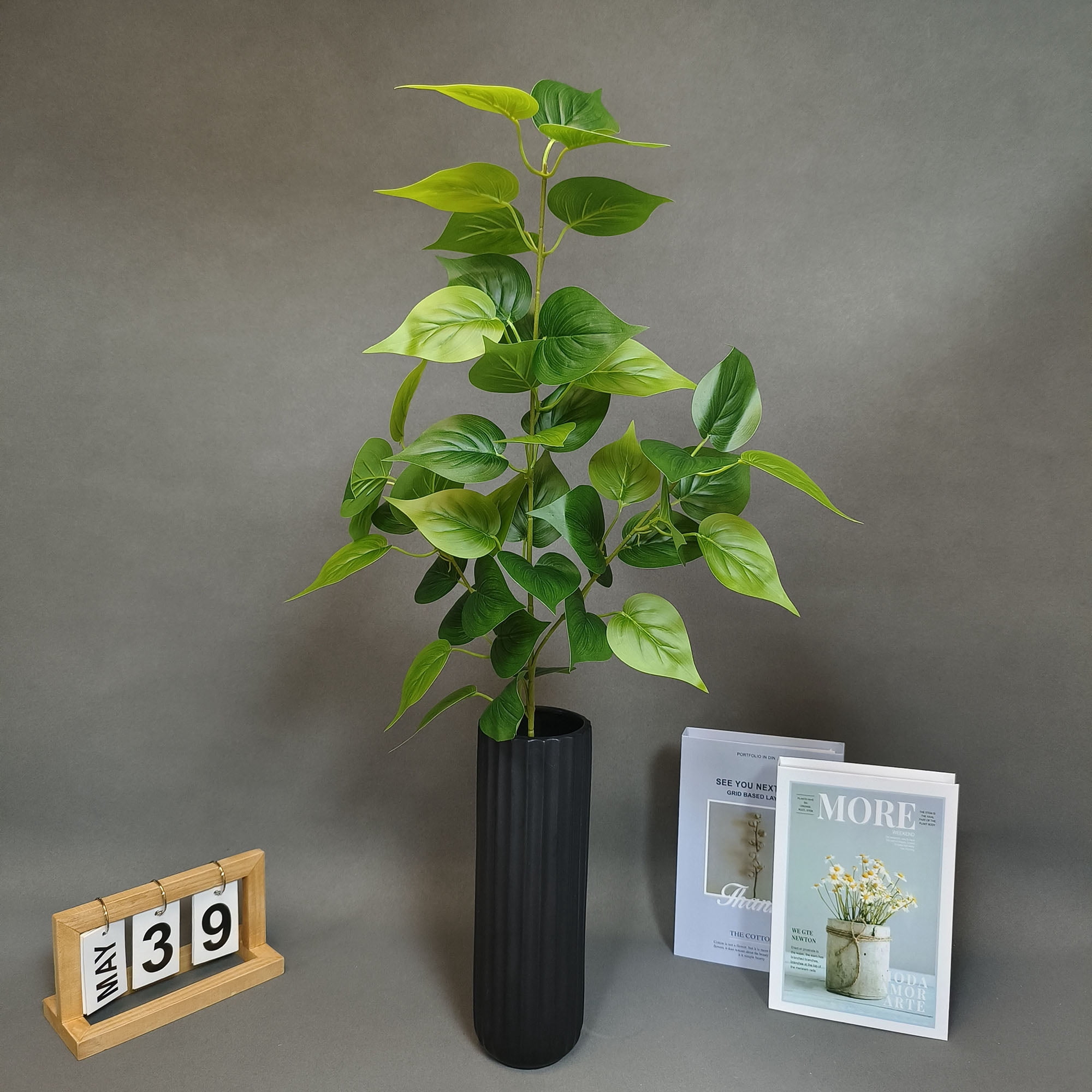 Mainstays 31 in Indoor Artificial Pothos Stem, Green Color.
